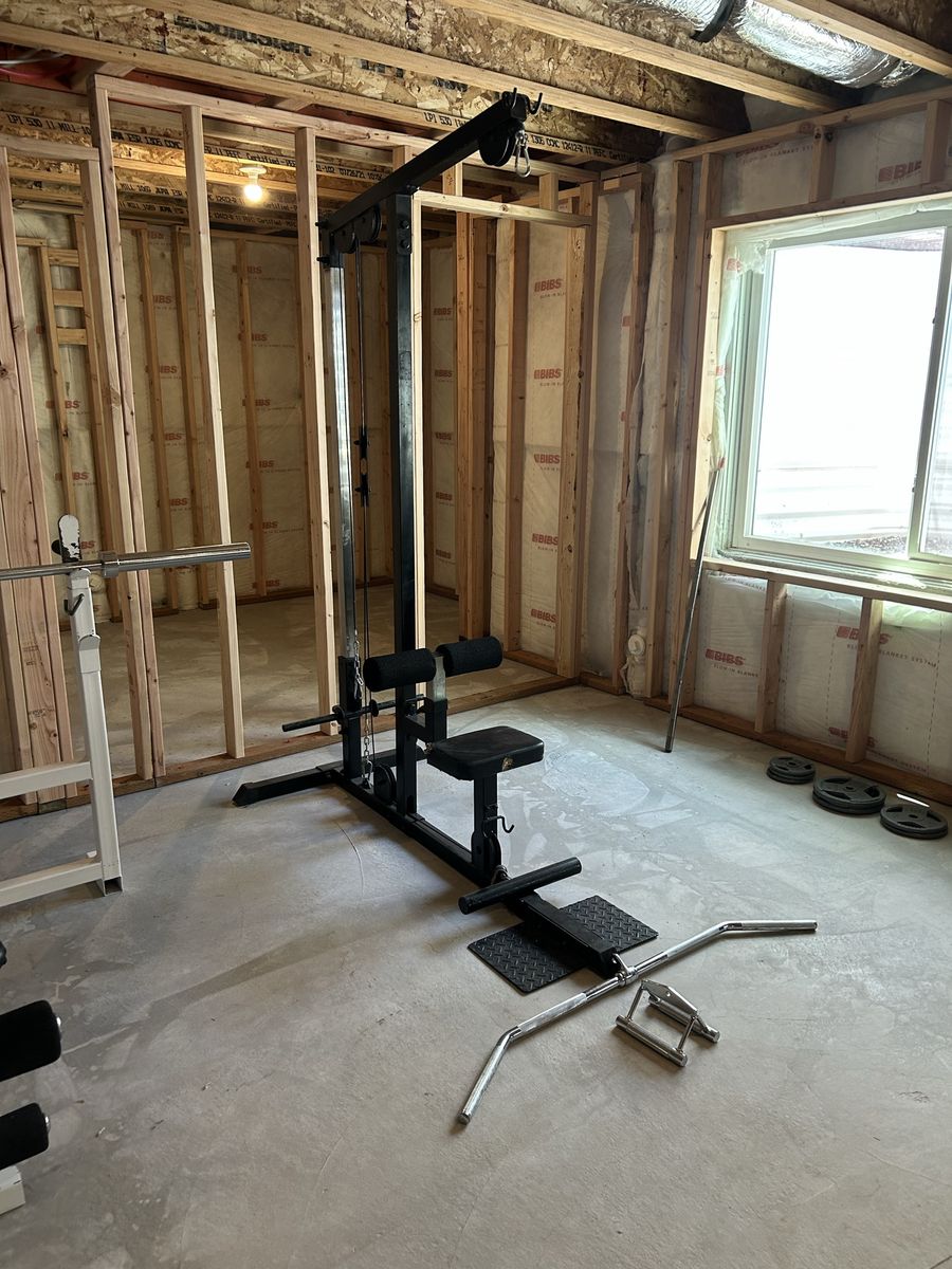 Body Solid Lat Machine