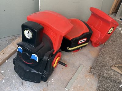 Little Tikes Ride-On Train with Tracks - Used