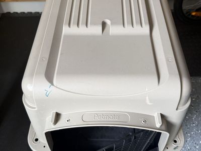 Petmate M/L Dog Crate