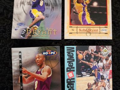 4 Kobe Bryant Card lot