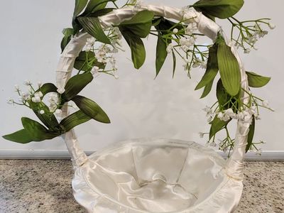 Flower girl basket