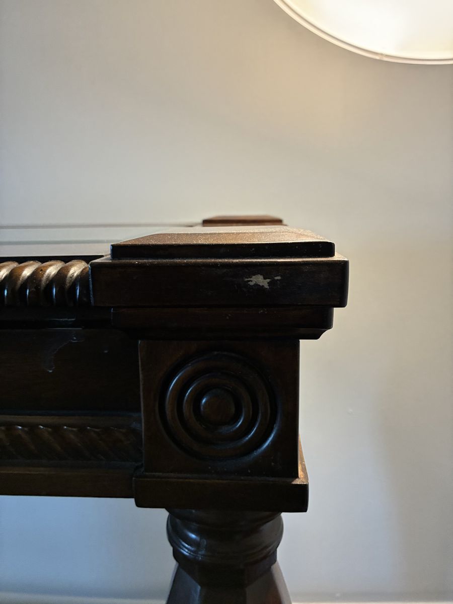 Main image 6