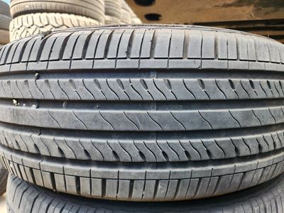 235/65r16 starfire solarus as