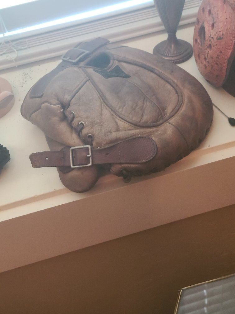 Vintage Leather Baseball Catcher's Mitt Glove with Buckle Straps