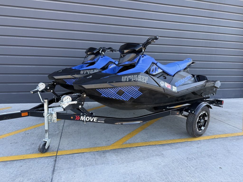 2023 Sea-Doo Spark® Trixx™ 3-up Rotax® 900 H.O. ACE™ iBR and Audio
