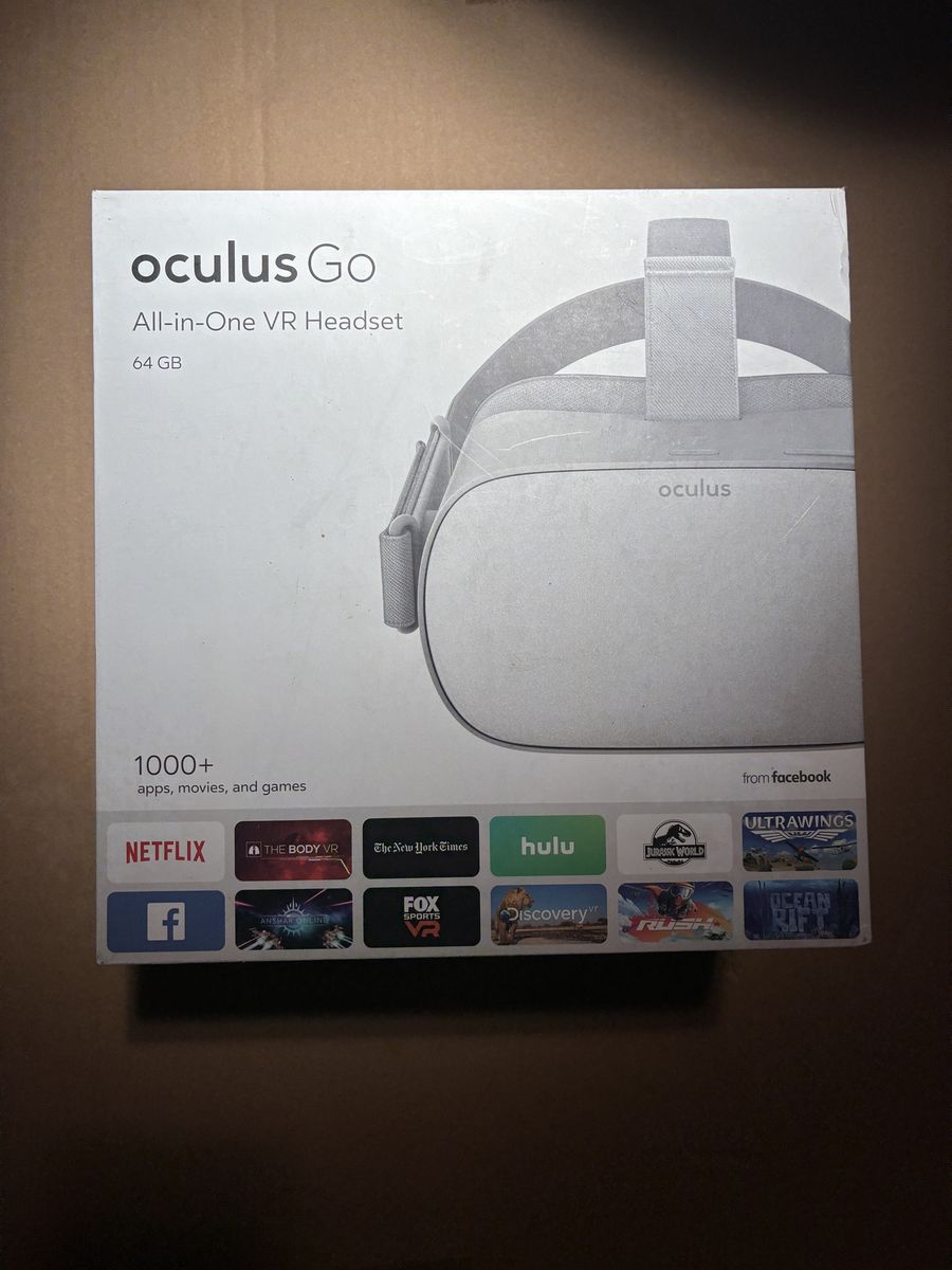 Oculus GO VR Headset and Controller