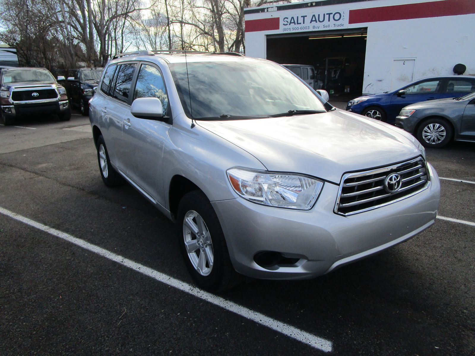 2010 TOYOTA HIGHLANDER Base