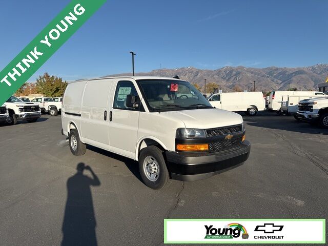 2025 Chevrolet Express 2500