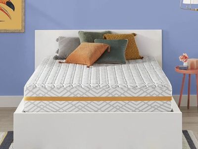 Simmons 10-Inch King Hybrid Memory Foam Mattress with Coils - New In Box