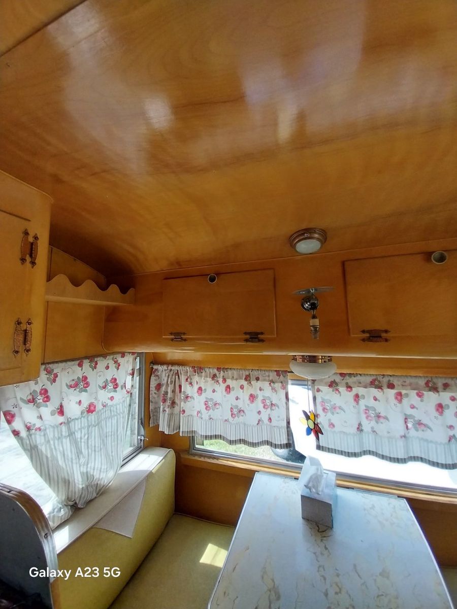 Main image 7