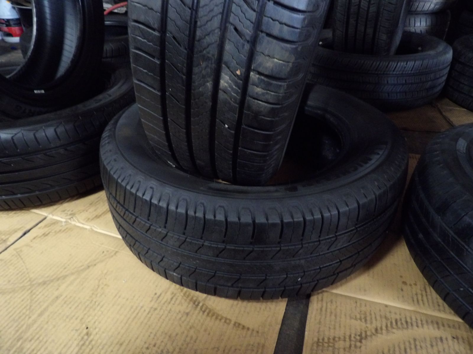 215/60R16 MICHELIN DEFENDER2 PAIR OF TWO USED TIRES