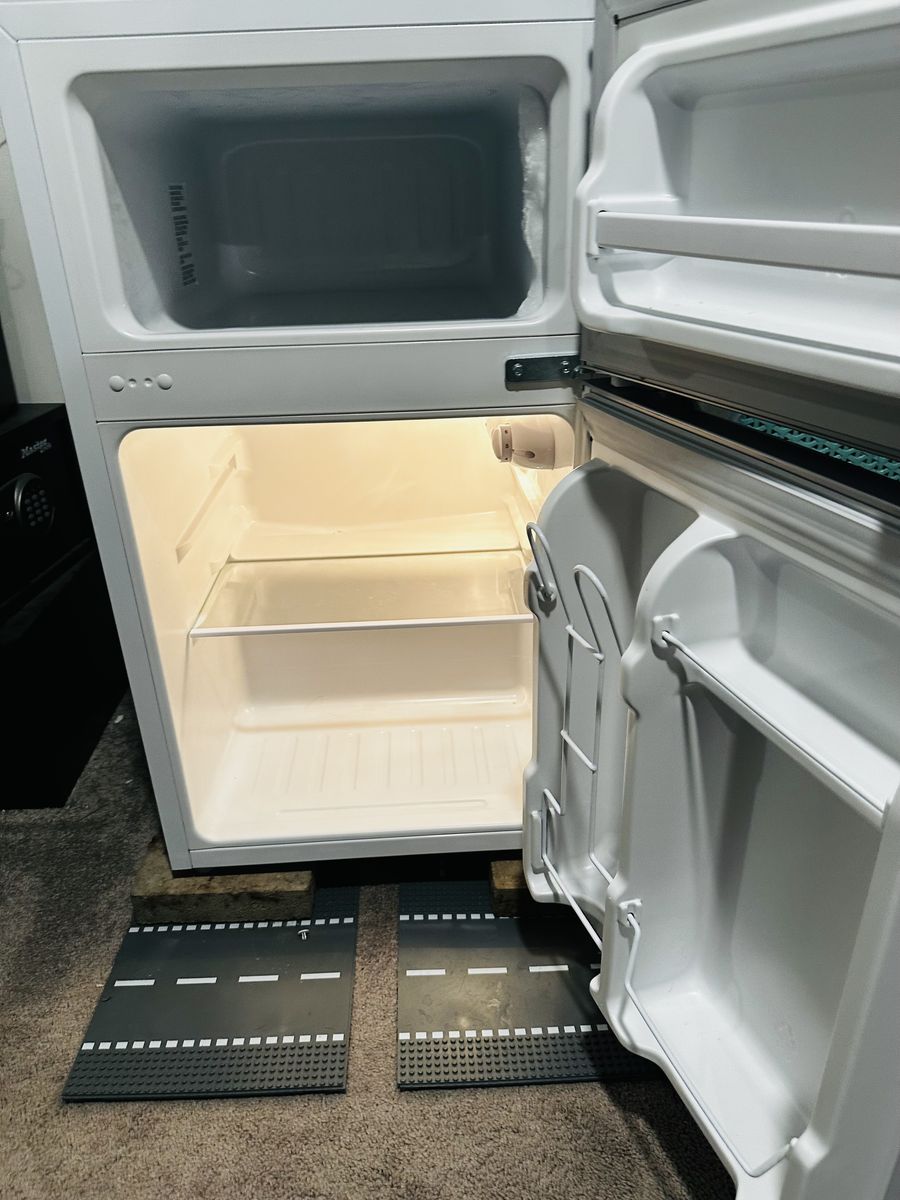 Mini Fridge With Freezer