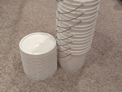 10- 2 Gallon Buckets