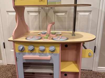 Play kitchen