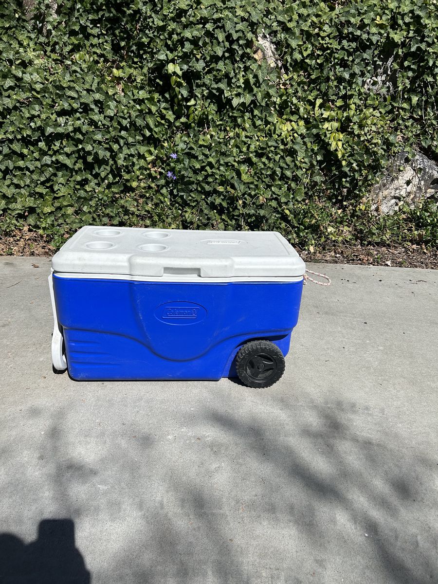 Large Coleman Cooler w/ Wheels