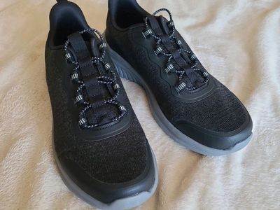 Non- Lace Up Tennis Shoes, 8 Wide