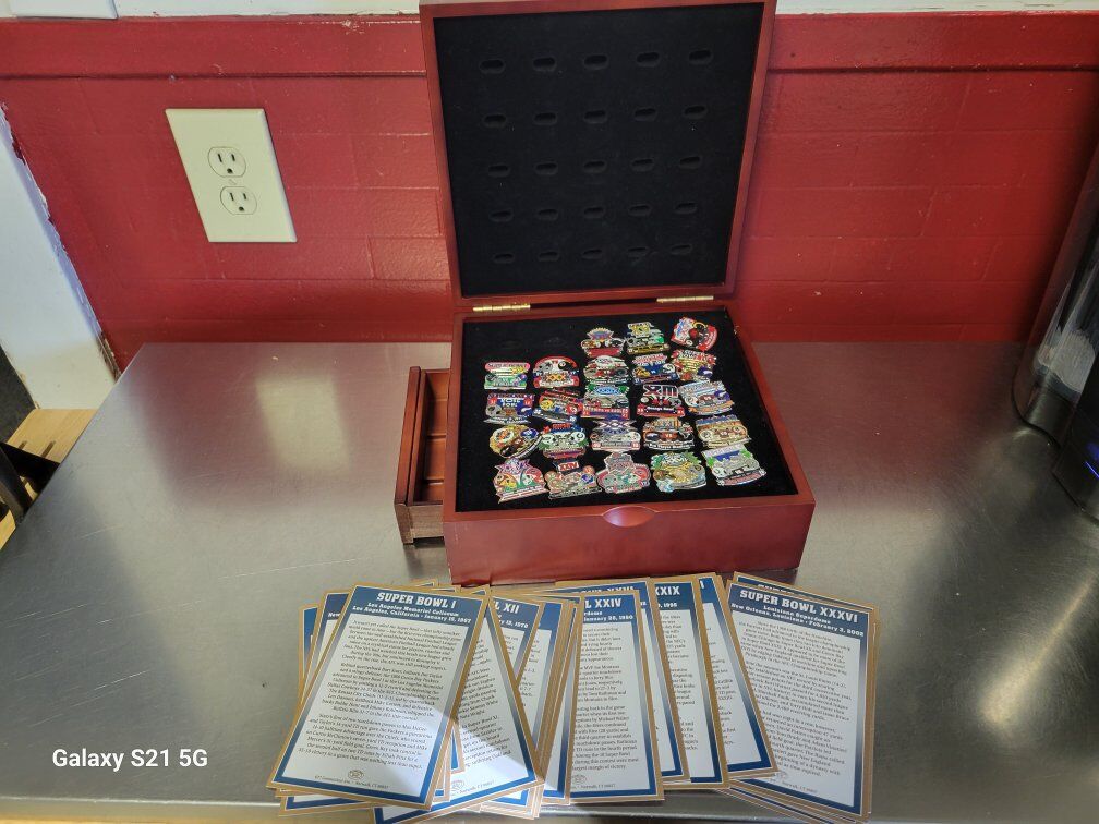 NFL Super Bowl Pins Collection