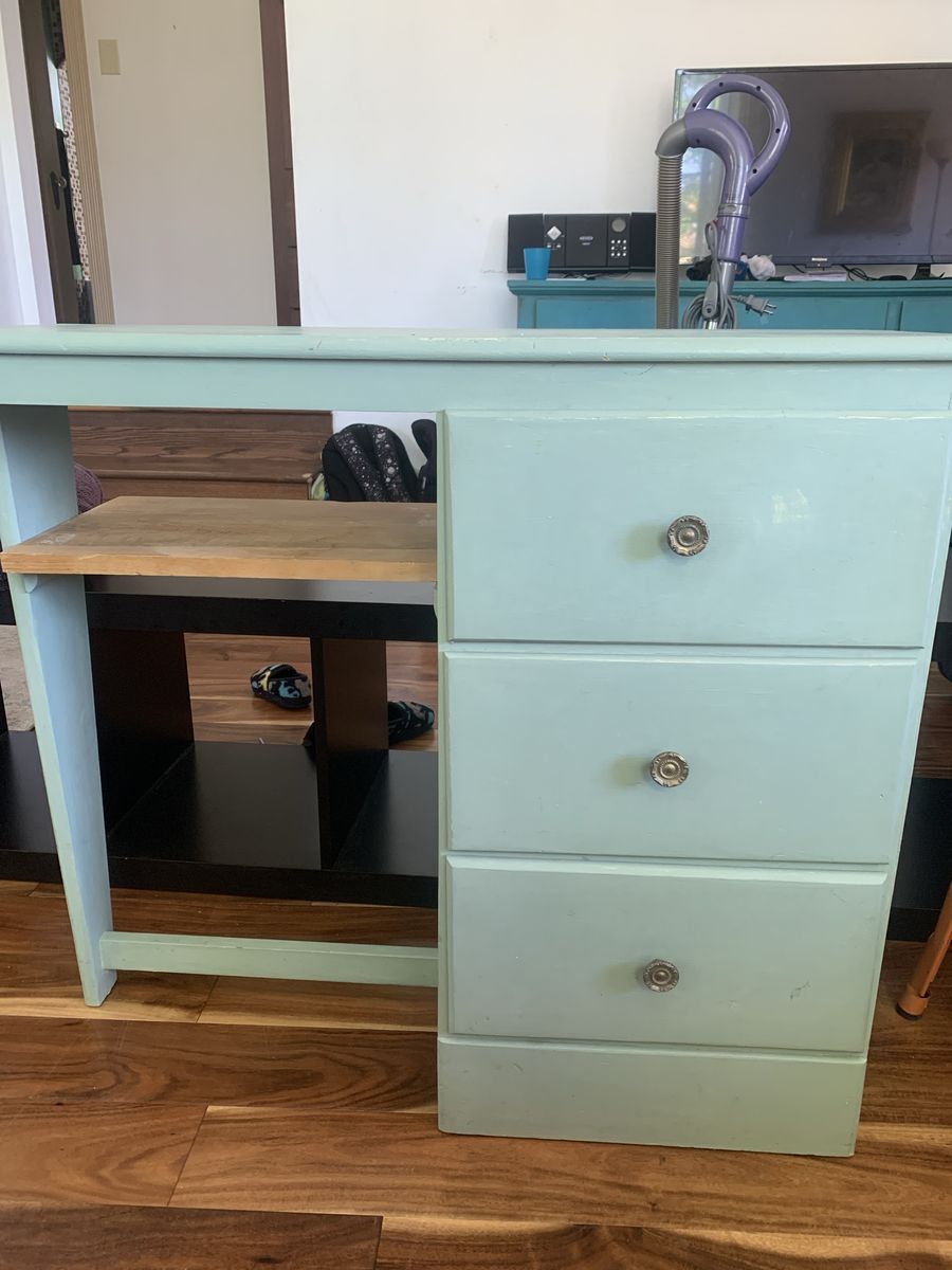 Kids desk painted