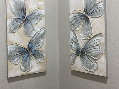 Textured Butterfly Canvas Wall Art Set - Blue & White 3D Relief Modern Decor (2 Panels)
