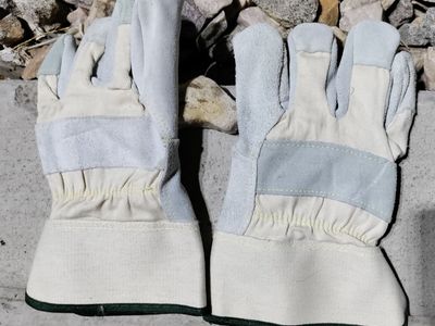Heavy Duty Leather Palm Work Gloves with Safety Cuff