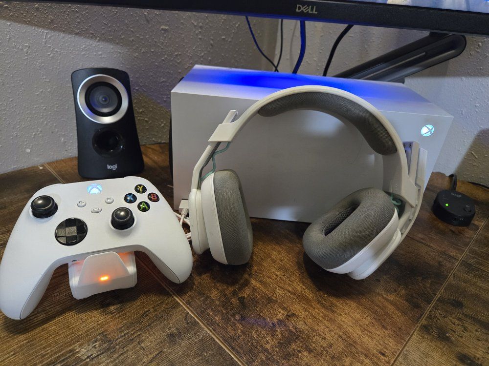Xbox series X 1tb bundle with controller & astro A10 headset.