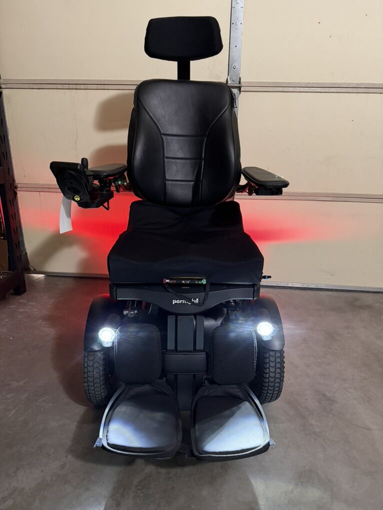 2021 Permobil F3 Wheelchair Power Elevate 1 Mile