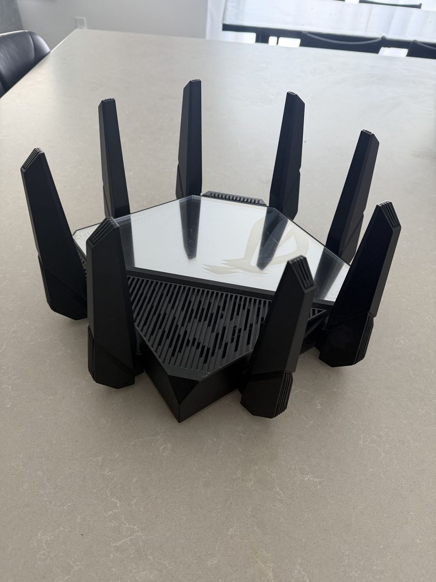 ASUS ROG Rapture GT-AXE16000
