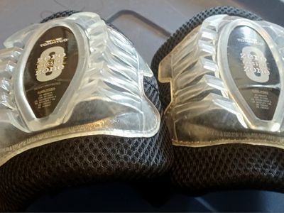TOMMYCO Zero Pressure Zone Kneepads - Black Mesh, Clear Gel - Patent Protected, Ergonomic Design