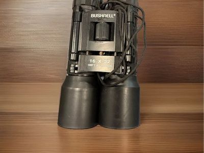 BUSHNELL Compact Binoculars 16 x 32mm 188 ft at 1000 YDS w/ Soft Case