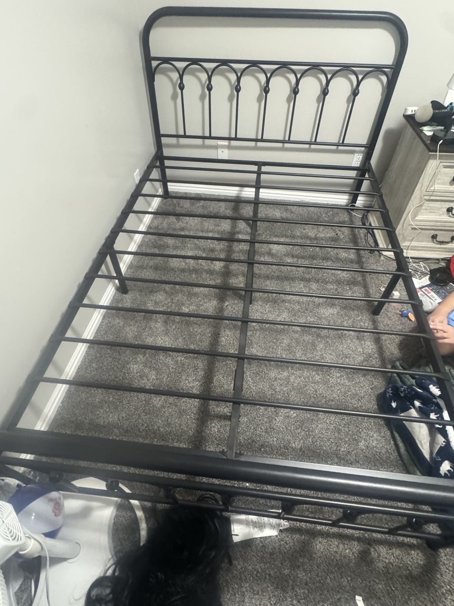 Full size Black Metal Bed Frame with Headboard and Supportive Slats