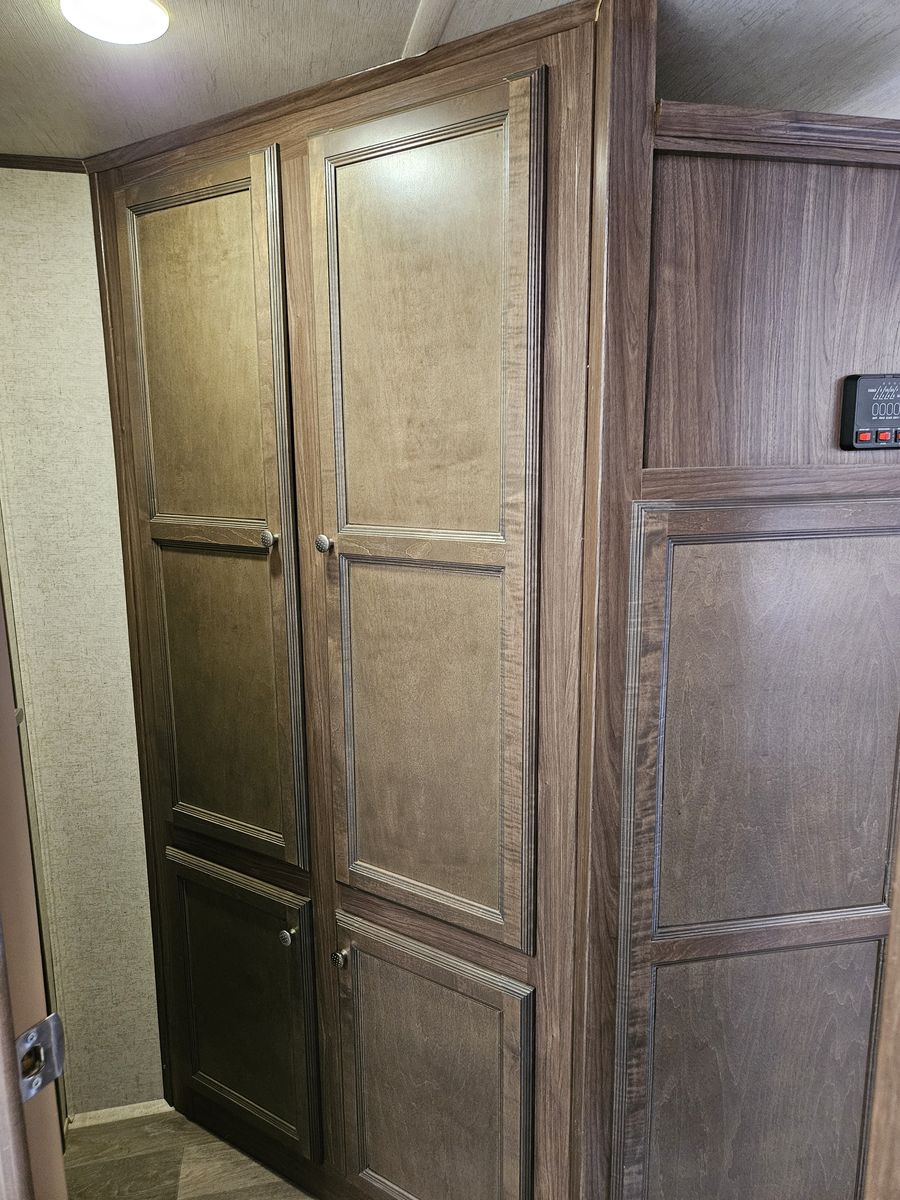 Main image 13