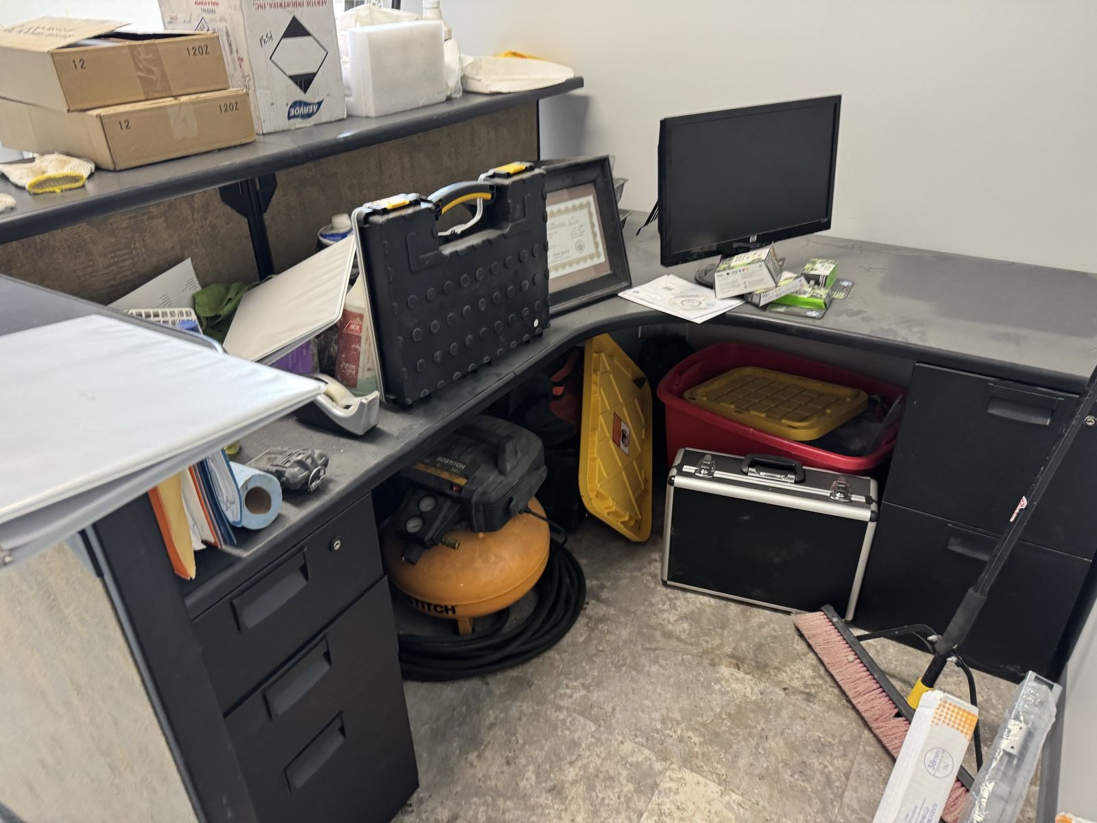 Main image 12