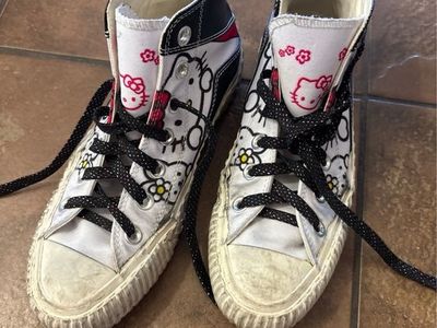 Hello kitty shoes
