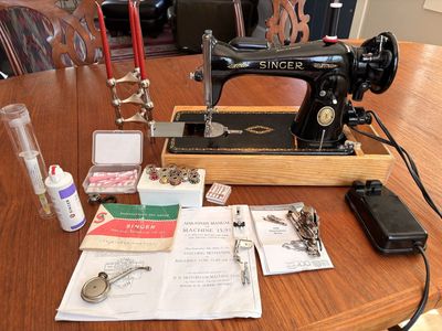 1950's Singer 15-91 Sewing Machine.
