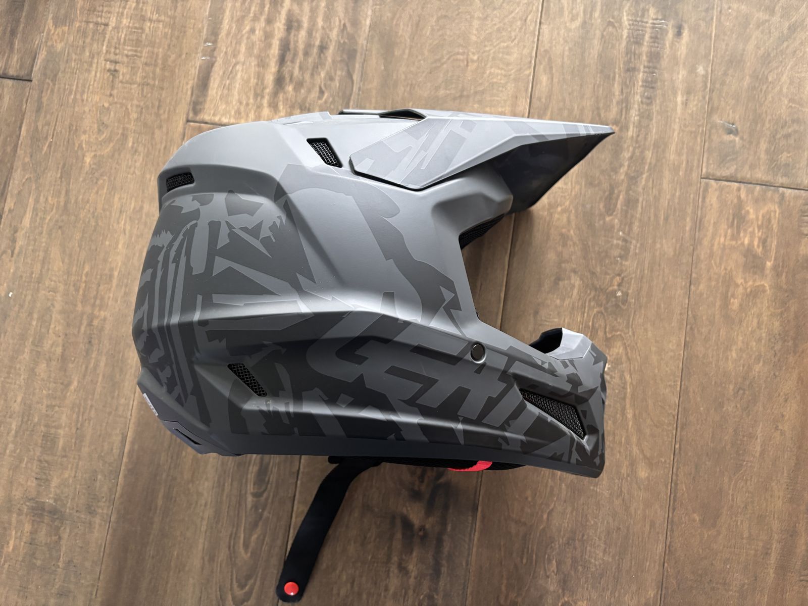 Leatt Youth large Helmet
