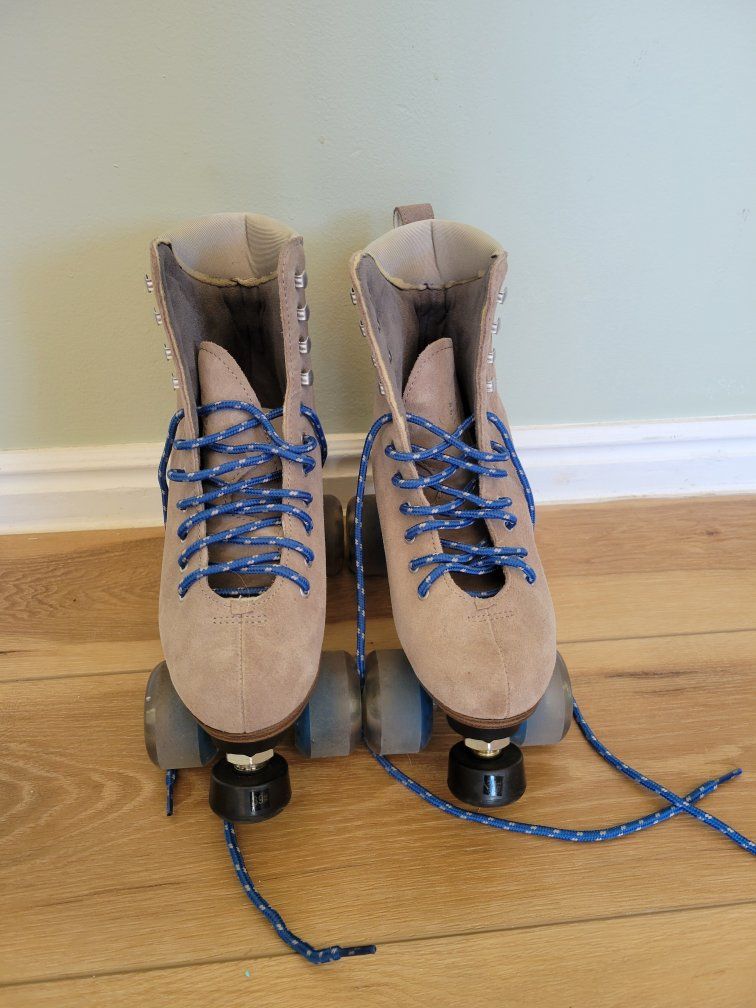 LBFT Quad Roller Skates – Women's Size 8