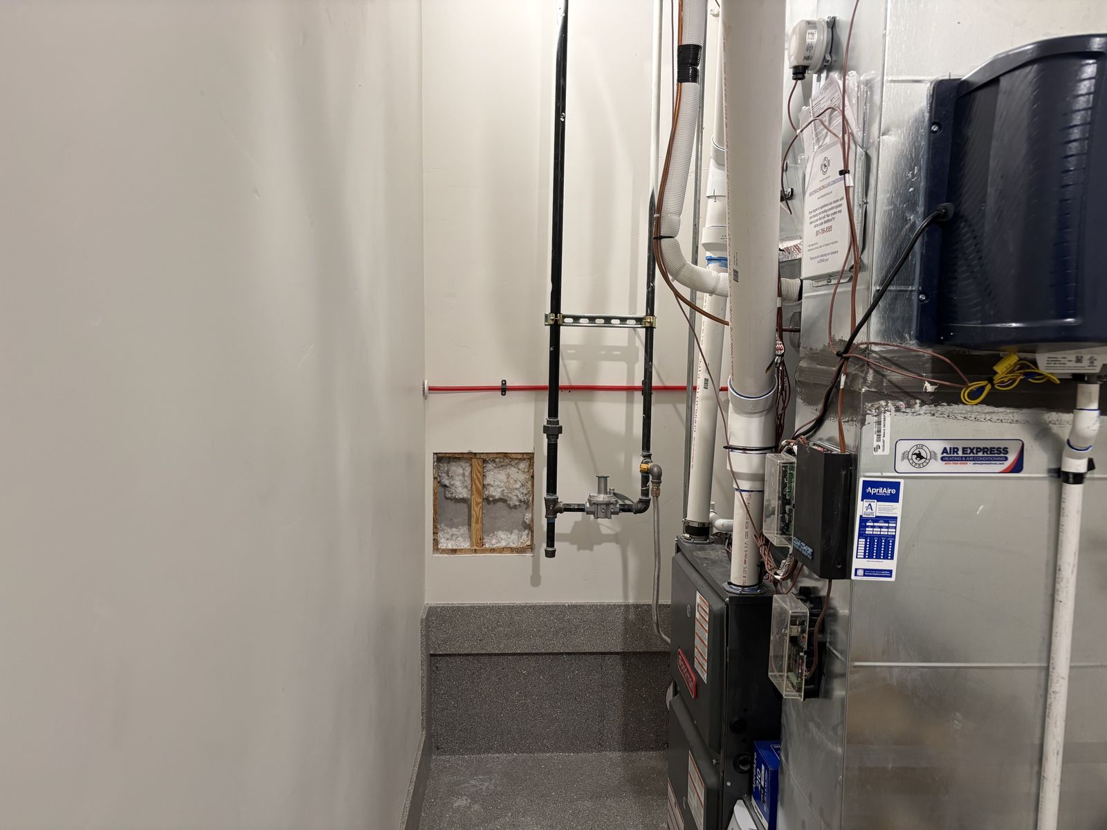 Main image 5