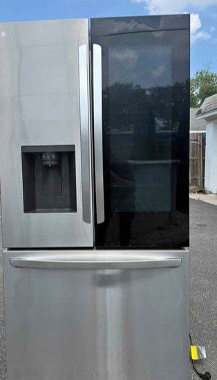 LG LRFOC2606S French Door Refrigerator Stainless Steel Used Good