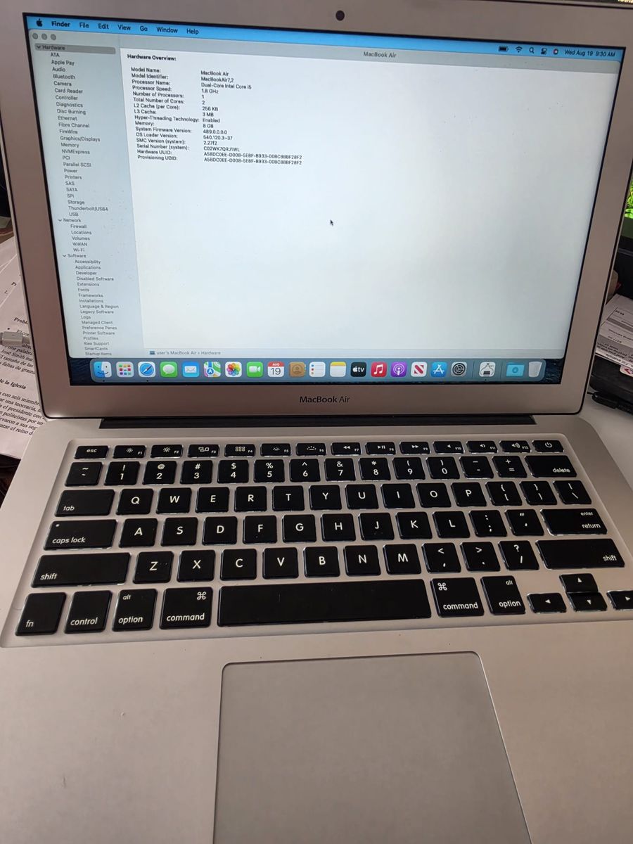 Macbook air 2017 Model# A1466 i5 256 8GB Ram