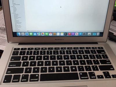 Macbook air 2017 Model# A1466 i5 256 8GB Ram