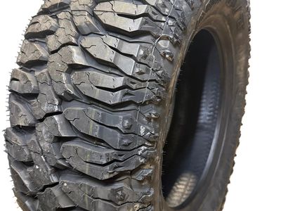 NOS 4 MILESTAR PATAGONIA M/T RBL LT 37 13.5 20 127Q 10PLY MUD 22050650