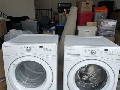 Whirlpool Duet Front Load Washer and Dryer Set White Used excellent
