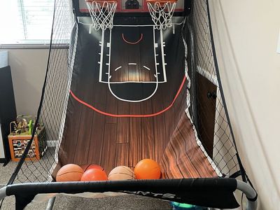 MD Sports basketball indoor game