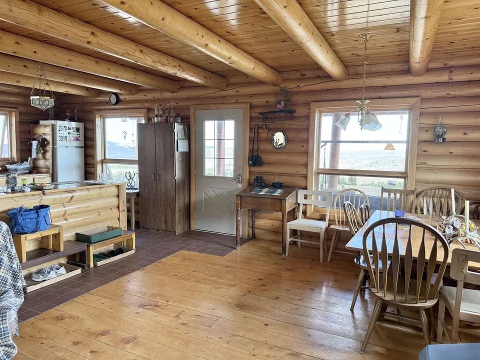 Main image 18