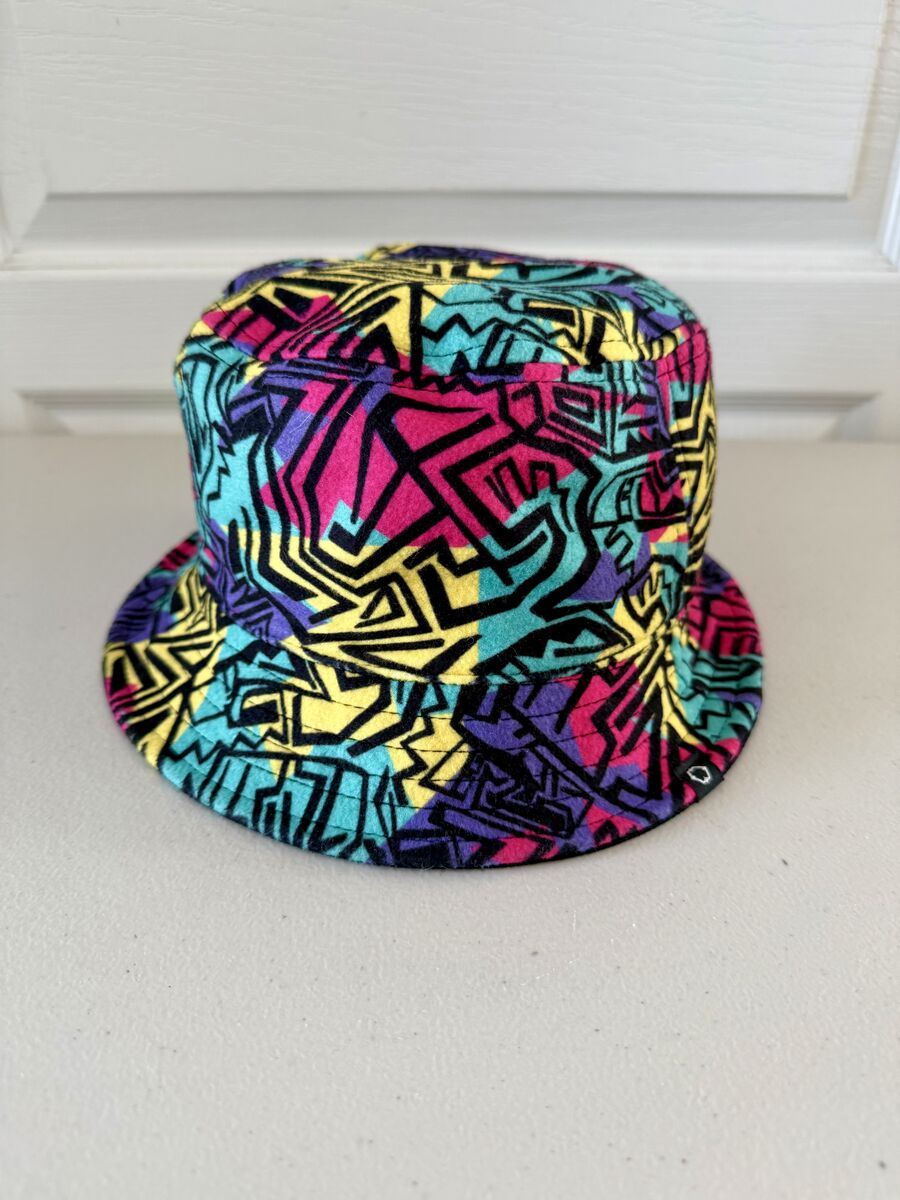 Empyre Brand 90s Retro Reversible Bucket Hat