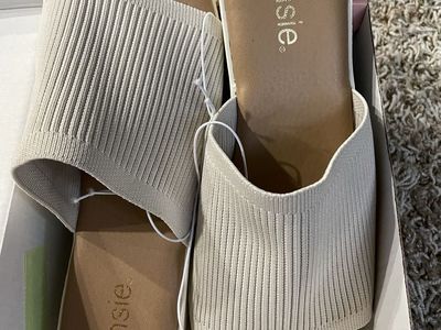 Kensie Women's Ellie Knit Platform Slide Sandals - US Size 9, Beige, New with Tags