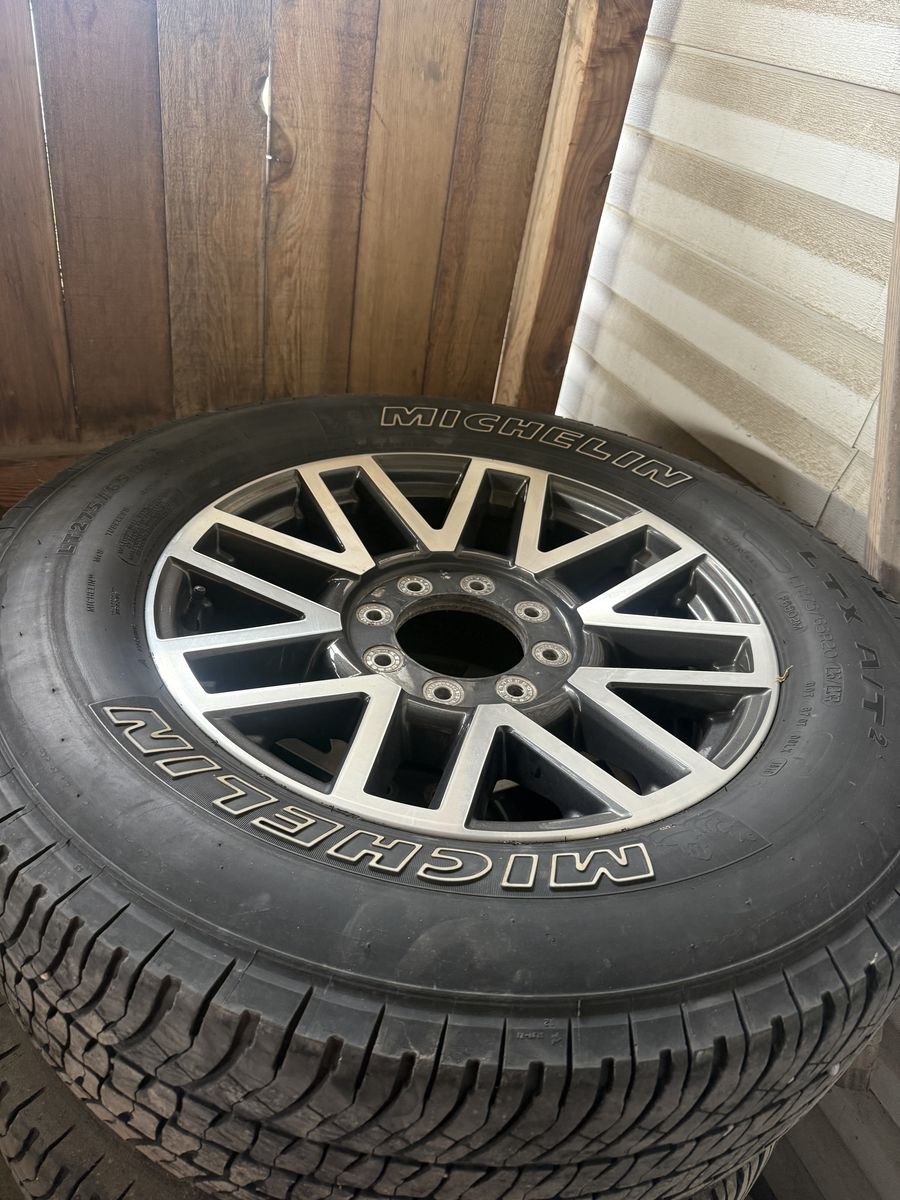 Ford Superduty oem Wheels And Tires 8x170