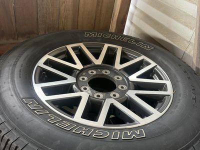 Ford Superduty oem Wheels And Tires 8x170