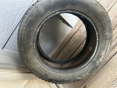Bridgestone Blizzak 205/60/16 set of 4
