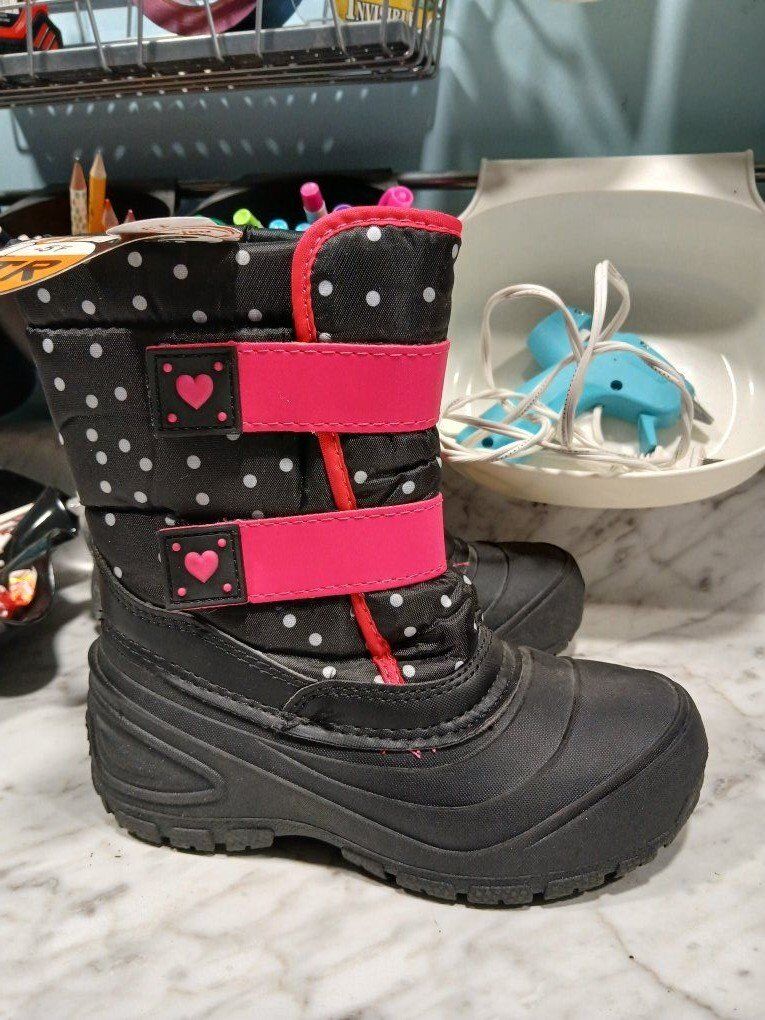 Girl's New Snow Boots sz 13 Pink/Black